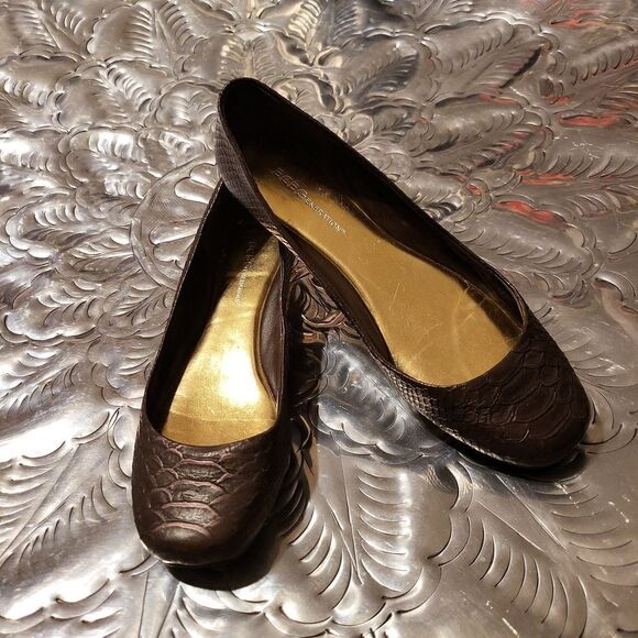 Bcbgeneration,size 9,brown/purple in color,trimmed in gold, slight imperfections - Picture 2 of 8